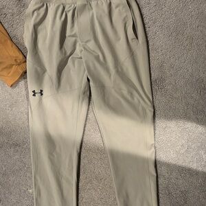 Under Armour Men's Tan Joggers